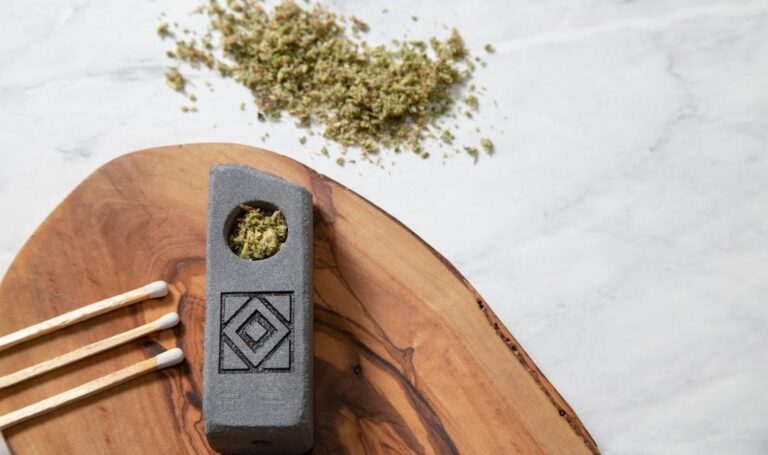 What_is_Marijuana_Shake_Uses_Tips_Image